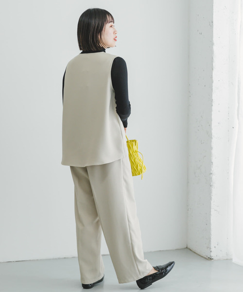 ITEMS URBANRESEARCH(アイテムズ アーバンリサーチ)の「フレアトップス×イージーパンツセット(パンツドレス・レディース・ライトベージュ/ブラック・FREE)」の7枚目の写真