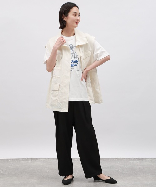 LAKOLE（ラコレ）の「フラワーモチーフプリントＴ / 112102（Tシャツ/カットソー・レディース・クリーム/チャコールグレー/オフホワイト・MEDIUM/SMALL）」の4枚目の写真