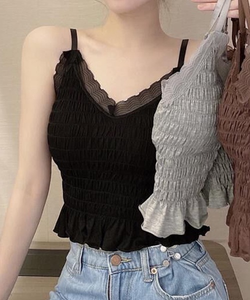 Lace Ladies(レースレディース)の「フリル シャーリング Vネック カップ付き キャミソール(キャミソール・レディース・グレー/ブラック/ブラウン/ホワイト・FREE)」の6枚目の写真