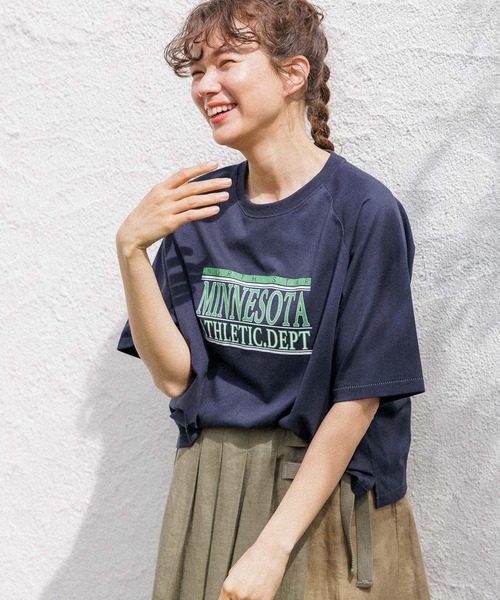 niko and...（ニコアンド）の「アソートカレッジTシャツ（Tシャツ/カットソー・レディース・レッド/ネイビー/オフホワイト/ナチュラル・MEDIUM/LARGE）」の3枚目の写真