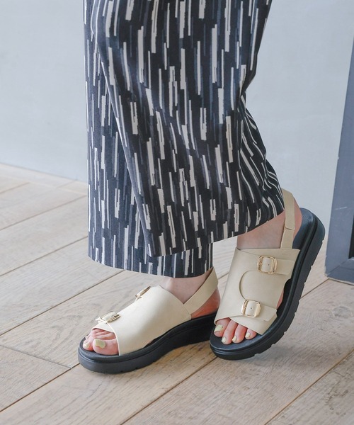 GLOBAL WORK（グローバルワーク）の「らくっションストラップサンダル/108076（サンダル・レディース・シルバー/ブラック/ベージュ/アイボリー・LARGE/SMALL/MEDIUM）」の5枚目の写真