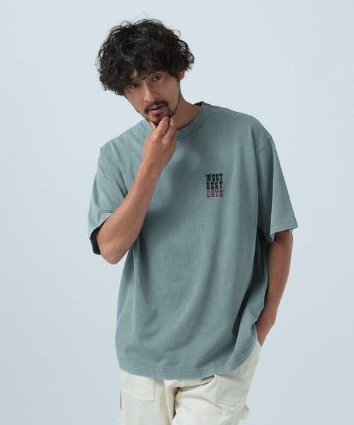 BAYFLOW(ベイフロー)の「SNOWワンポイント刺繍Tシャツ(Tシャツ/カットソー・メンズ・ベージュ/チャコール/ピンク/オフホワイト/ライトグリーン/サックスブルー・MEDIUM/LARGE)」の5枚目の写真