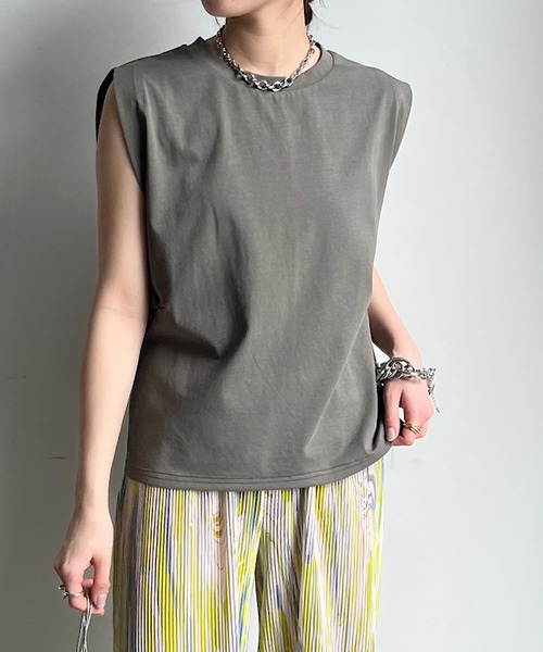 DouDou(ドゥドゥ)の「【WEB限定】天竺デザインTEE(Tシャツ/カットソー・レディース・ブラック/カーキ/オフホワイト・FREE)」の1枚目の写真