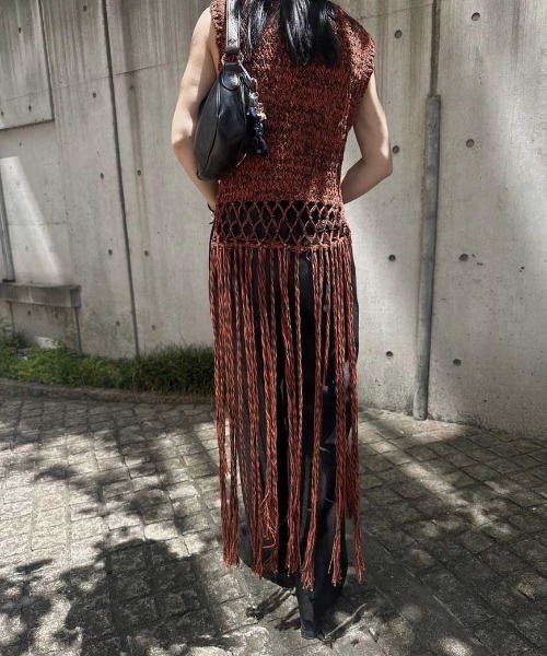 MEDI MELANGE TASSEL KNIT TOPを使った人気ファッション