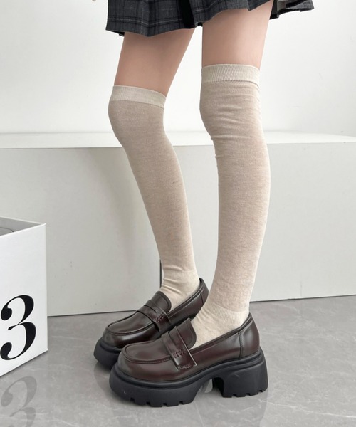 Shoes in Closet(シューズインクローゼット)の「軽量 厚底 タンクソール ヒールアップ コインローファー 774(ローファー・レディース・ブラック/ダークブラウン/ブラック系その他/アイボリー・LL/S/M/L)」の4枚目の写真