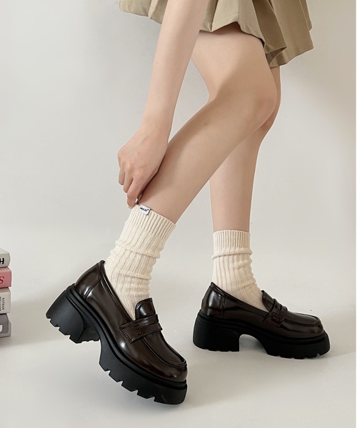 Shoes in Closet(シューズインクローゼット)の「軽量 厚底 タンクソール ヒールアップ コインローファー 774(ローファー・レディース・ブラック/ダークブラウン/ブラック系その他/アイボリー・LL/S/M/L)」の5枚目の写真