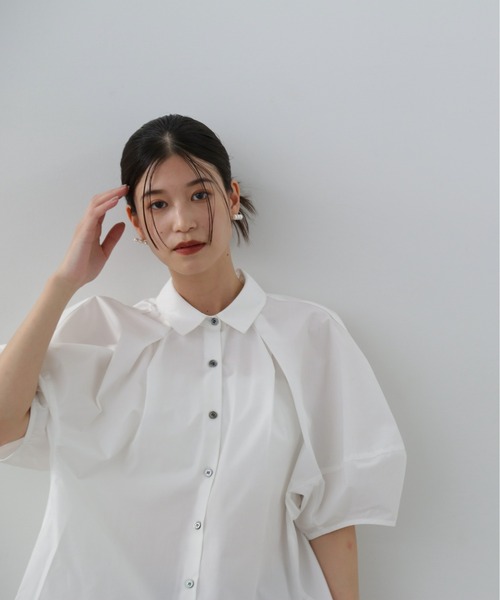 N.(N. Natural Beauty Basic)(エヌエヌナチュラルビューティーベーシック)の「◆ランタンスリーブブラウス(シャツ/ブラウス・レディース・ライラック/ベージュ/ホワイト・MEDIUM)」の4枚目の写真