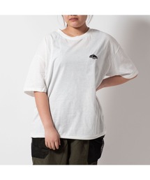 BAYBLO（ベイブロ）の「(SA) ユニセックス ワイド 刺繍 スピンドル付き Tシャツ（Tシャツ/カットソー・メンズ）」