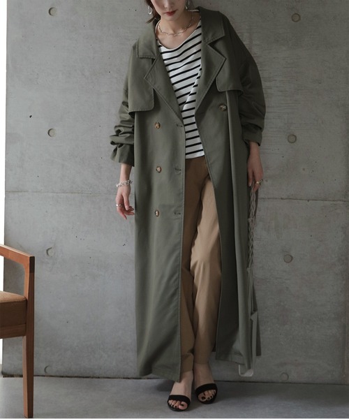 HUG.U（ハグユー）の「こなれトレンチ（トレンチコート・レディース・セージグリーン/ダークグレー/ブラック/ライトベージュ・FREE）」の14枚目の写真