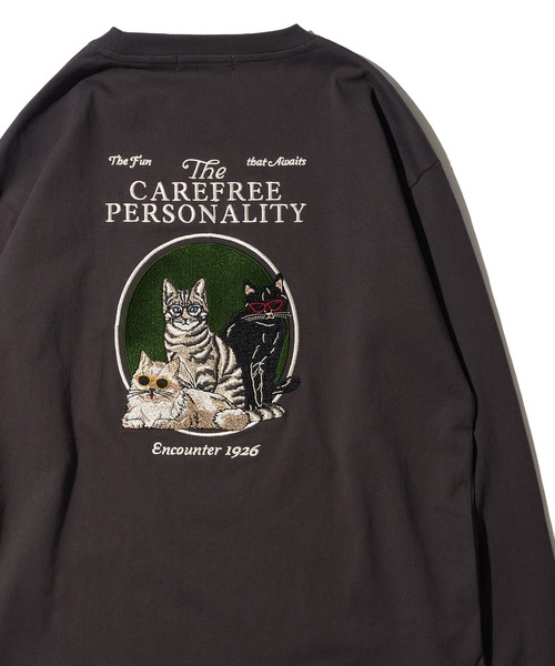 POWER TO THE PEOPLE(パワートゥーザピープル)の「【POWER TO THE PEOPLE】ネコ刺繍ロングスリーブTシャツ(Tシャツ/カットソー・レディース・パープル/オフホワイト/チャコールグレー・MEDIUM/LARGE/X-LARGE)」の1枚目の写真