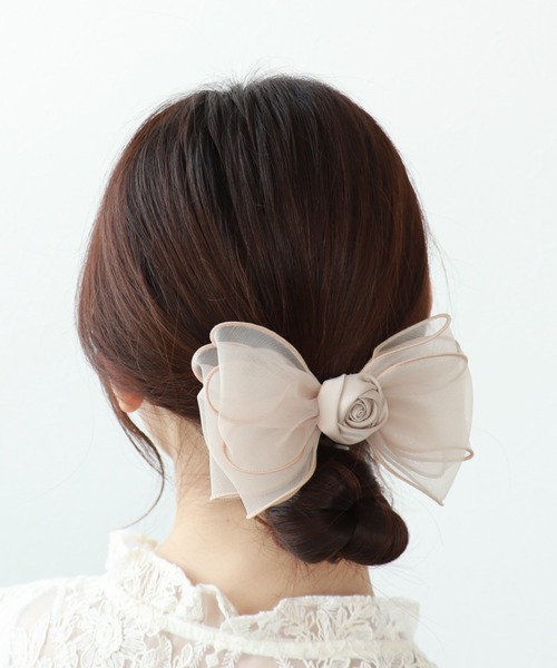 Three Four Time（ｽﾘｰﾌｫｰﾀｲﾑ）の「ローズシフォンリボンヘアゴム【結婚式/パーティ/フォーマル/デイリー】（ヘアゴム・レディース・ベージュ/ブラック・FREE）」の4枚目の写真