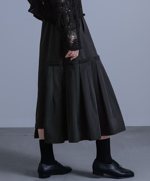 kOhAKU（コハク）の「『タックデザインスカート』（スカート・レディース・ブラック/チャコール・1/2）」の9枚目の写真