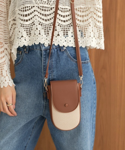 Bab(バブ)の「ミニクロスボディBAG(ショルダーバッグ・レディース・ブラック/ブラウン・ONESIZE)」の5枚目の写真