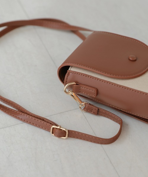 Bab(バブ)の「ミニクロスボディBAG(ショルダーバッグ・レディース・ブラック/ブラウン・ONESIZE)」の12枚目の写真