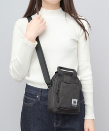 CHOOP（シュープ）の「撥水 4ポケット ミニショルダーバッグ ハンドル付き（ショルダーバッグ）」