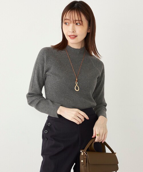 SHIPS Colors(シップス カラーズ)の「SHIPS Colors:〈手洗い可能〉14G リブ ボトルネック ニット(ニット/セーター・レディース・ブラック/ブラウン/オフホワイト/グレー・ONE SIZE)」の3枚目の写真