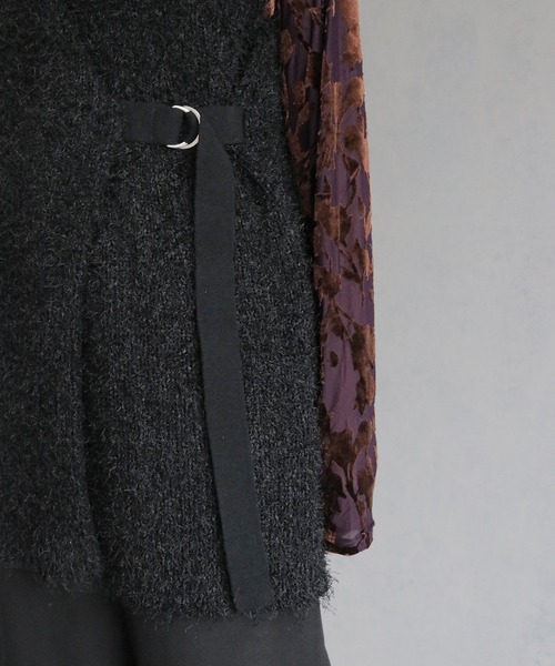 &g'aime（アンジェム）の「【&g'aime】ベルテッドシャギーニットベスト　BELTED SHAGGY KNIT VEST（ニット/セーター・レディース・ブラック/グレイッシュベージュ・FREE）」の11枚目の写真