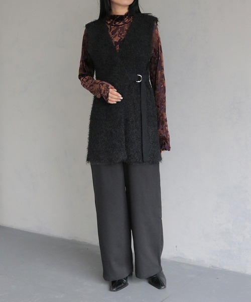 &g'aime（アンジェム）の「【&g'aime】ベルテッドシャギーニットベスト　BELTED SHAGGY KNIT VEST（ニット/セーター・レディース・ブラック/グレイッシュベージュ・FREE）」の12枚目の写真