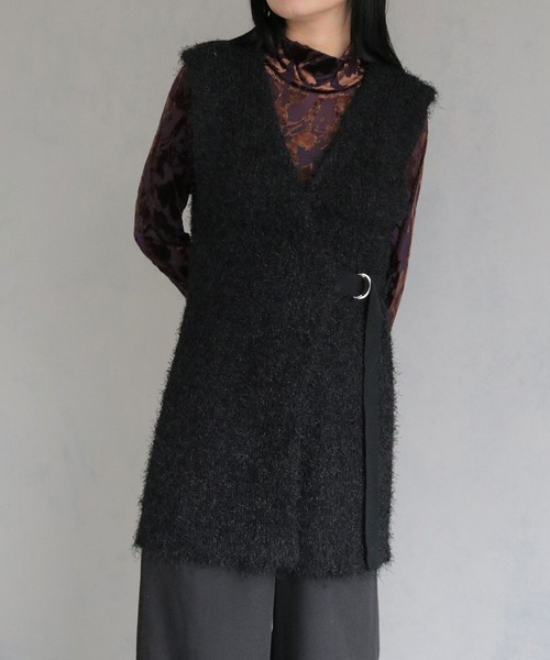 &g'aime（アンジェム）の「【&g'aime】ベルテッドシャギーニットベスト　BELTED SHAGGY KNIT VEST（ニット/セーター・レディース・ブラック/グレイッシュベージュ・FREE）」の13枚目の写真