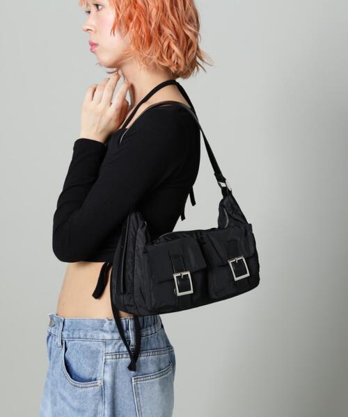 SIS(エスアイエス)の「【WEB限定】SIS/エスアイエス/ナイロンサイドポケットバッグ(トートバッグ・レディース・ブラック/シルバー・F)」の16枚目の写真