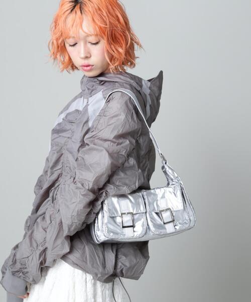 SIS(エスアイエス)の「【WEB限定】SIS/エスアイエス/ナイロンサイドポケットバッグ(トートバッグ・レディース・ブラック/シルバー・F)」の19枚目の写真