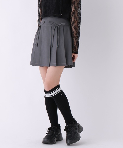 repipi armario(レピピ アルマリオ)の「リボンプリーツスカート(スカート・キッズ・ベージュ/グレー/ブラック・MEDIUM/LARGE/SMALL)」の3枚目の写真