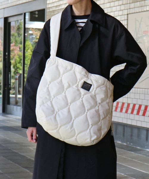 TAION（タイオン）の「【WEB限定】【TAION】ミリタリー ダウンショルダーバッグ（ショルダーバッグ・レディース・グリーン系その他/オフホワイト/ブラック・フリー）」の2枚目の写真