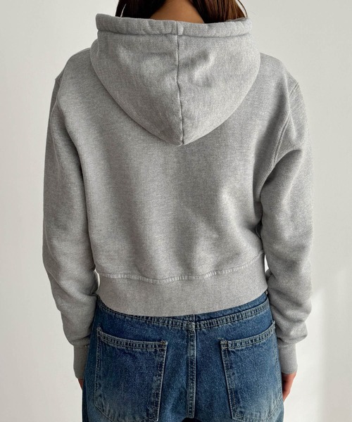 CANAL JEAN(キャナルジーン)の「HARING 裏毛コンパクトパーカー(パーカー・レディース・ネイビー/グレー/レッド・ONE SIZE)」の16枚目の写真