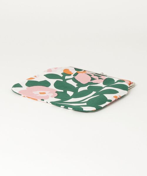 marimekko（マリメッコ）の「pieni green green / Iso kukkaro  pouch（ポーチ・レディース・モスグリーン・FREE）」の6枚目の写真