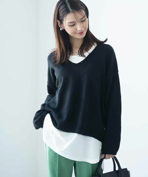 aquagarage(アクアガレージ)の「MUMU×aquagarageコラボ 裾付き裏起毛インナー(Tシャツ/カットソー・レディース・ホワイト系その他4/ブラック系その他5/ホワイト×ブルー/ホワイト系その他5/ホワイト系その他7/ホワイト系その他6/ブラック系その他6/ホワイト系その他3/ブラック系その他4/ブラック系その他7・M/LL/L)」の11枚目の写真