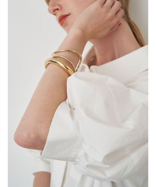 ELENDEEK（エレンディーク）の「ウェーブバングル（ブレスレット・レディース・ゴールド/シルバー・FREE）」の5枚目の写真