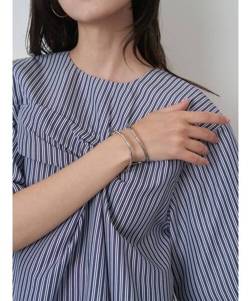 ELENDEEK（エレンディーク）の「ウェーブバングル（ブレスレット・レディース・ゴールド/シルバー・FREE）」の8枚目の写真