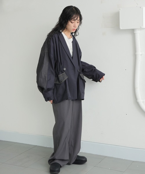 antiqua(アンティカ)の「デニム切り替えジャケット(テーラードジャケット・レディース・ブルー/ブラック・ONESIZE)」の4枚目の写真