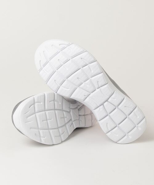 SKECHERS(スケッチャーズ)の「スケッチャーズ SUMMITS-EVERYDAY SET(スニーカー・レディース・グレー×ピンク・23.5cm/24.5cm/23.0cm/24.0cm/25.0cm)」の3枚目の写真