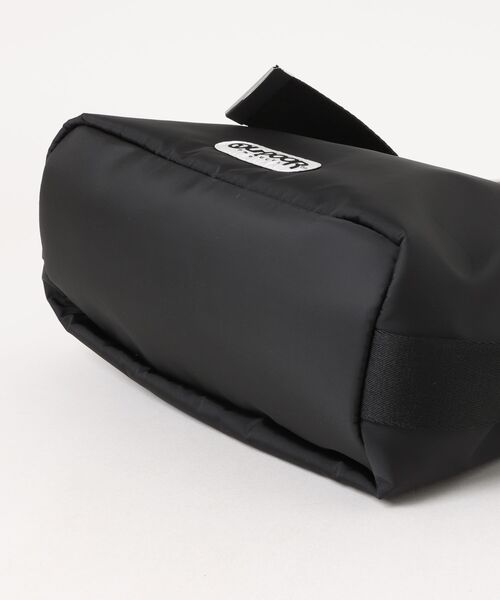 OUTDOOR PRODUCTS（アウトドアプロダクツ）の「【OUTDOOR PRODUCTS】2way Belt Tote [S]（ショルダーバッグ・レディース・ブラック/ホワイト/ブルー/シルバー/ブラウン/チャコール/オレンジ・S）」の9枚目の写真