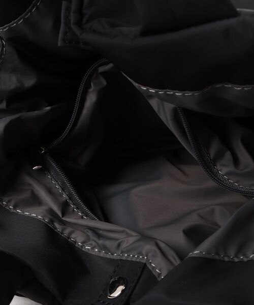 OUTDOOR PRODUCTS（アウトドアプロダクツ）の「【OUTDOOR PRODUCTS】2way Belt Tote [S]（ショルダーバッグ・レディース・ブラック/ホワイト/ブルー/シルバー/ブラウン/チャコール/オレンジ・S）」の10枚目の写真