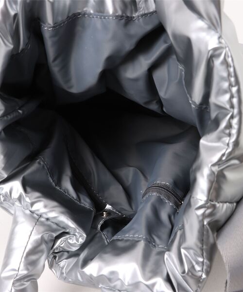 OUTDOOR PRODUCTS（アウトドアプロダクツ）の「【OUTDOOR PRODUCTS】2way Belt Tote [S]（ショルダーバッグ・レディース・ブラック/ホワイト/ブルー/シルバー/ブラウン/チャコール/オレンジ・S）」の14枚目の写真