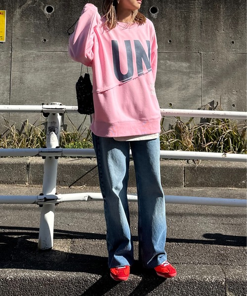 mi via loca(ミヴィアロカ)の「リメイクライク ナンバーロゴ ビッグスウェット(スウェット・レディース・トップグレー/オートミール/ピンク・FREE)」の13枚目の写真