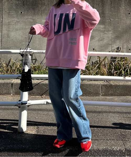 mi via loca(ミヴィアロカ)の「リメイクライク ナンバーロゴ ビッグスウェット(スウェット・レディース・トップグレー/オートミール/ピンク・FREE)」の15枚目の写真