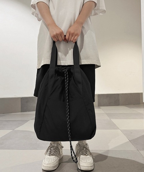 Miniministore(ミニミニストア)の「ナイロンリュック肩掛けバッグトートバッグ(バックパック/リュック・レディース・ブラック/アイボリー/パープル/グリーン/ダークベージュ/カーキ・FREE)」の8枚目の写真
