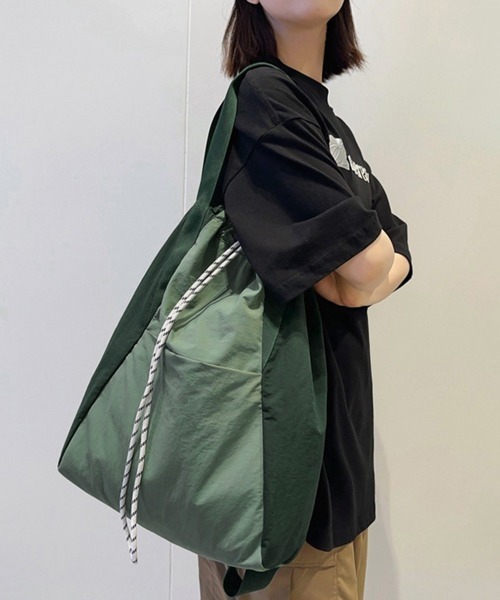 Miniministore(ミニミニストア)の「ナイロンリュック肩掛けバッグトートバッグ(バックパック/リュック・レディース・ブラック/アイボリー/パープル/グリーン/ダークベージュ/カーキ・FREE)」の20枚目の写真