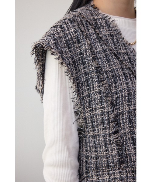 AZUL by moussy(アズールバイマウジー)の「ツイードフリンジベスト(ベスト・レディース・ブラック系その他/ホワイト系その他・FREE)」の21枚目の写真