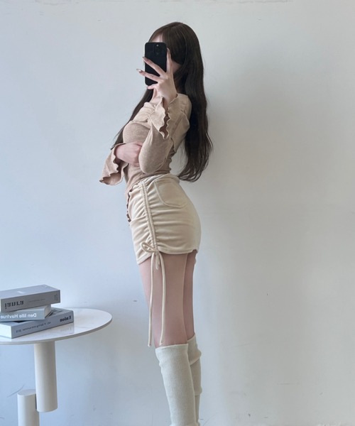 TITTY&CO.(ティティーアンドコー)の「綿ベロアサイドシャーリングスカート(スカート・レディース・ベージュ/ライトグレー・FREE)」の20枚目の写真