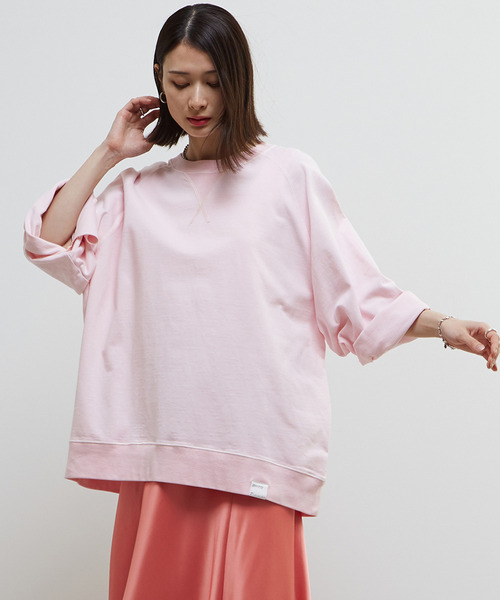 SOFFITTO（ソフィット）の「「Soffitto」ピスネーム付きピグメント加工スウェット（スウェット・レディース・トップグレー/チャコールグレー/ピンク・FREE）」の3枚目の写真