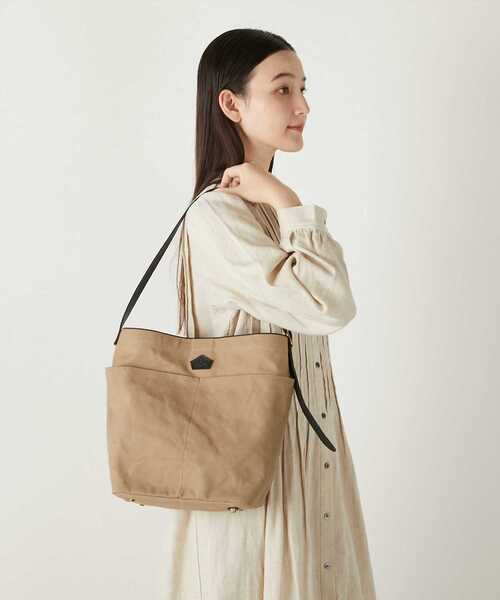 LOGEMENT DE CLAIRE（ロジュモンドクレール）の「《別注》【Ampersand/アンパサンド×LOGEMENT DE CLAIRE】トートバック（トートバッグ・レディース・ベージュ/ブラック・FREE）」の5枚目の写真