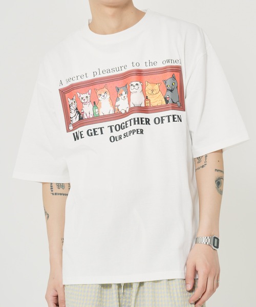 CORISCO(コリスコ)の「アニマル晩餐柄Tシャツ(M1)(Tシャツ/カットソー・メンズ・ホワイト系1/ホワイト系2/グレー系2/ブラック系2/キナリ/ブラック系1/グレー系1/オートミール・MEDIUM/LARGE/X-LARGE)」の3枚目の写真