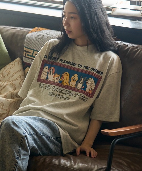 CORISCO(コリスコ)の「アニマル晩餐柄Tシャツ(M1)(Tシャツ/カットソー・メンズ・ホワイト系1/ホワイト系2/グレー系2/ブラック系2/キナリ/ブラック系1/グレー系1/オートミール・MEDIUM/LARGE/X-LARGE)」の2枚目の写真