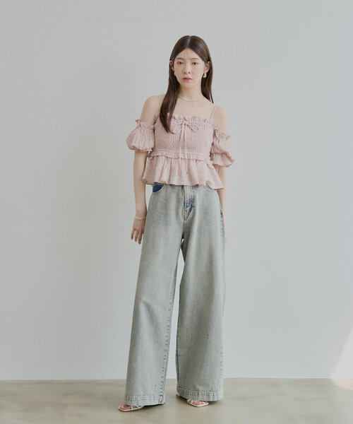 Chico（チコ）の「【マルチウェイ】シャーリングリボンオフショルトップス（シャツ/ブラウス・レディース・ブルー/ネイビー/ホワイト/ピンク・FREE）」の6枚目の写真