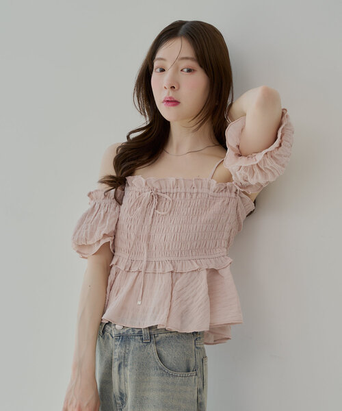 Chico（チコ）の「【マルチウェイ】シャーリングリボンオフショルトップス（シャツ/ブラウス・レディース・ブルー/ネイビー/ホワイト/ピンク・FREE）」の12枚目の写真