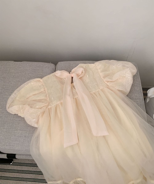 aimoha(アイモハ)の「【aimoha-KIDS-】キッズ チュールパフスリーブドレス (SS)(ワンピース・キッズ・ライトベージュ/グレー/ピンク・120/130/140/100/110/90)」の16枚目の写真